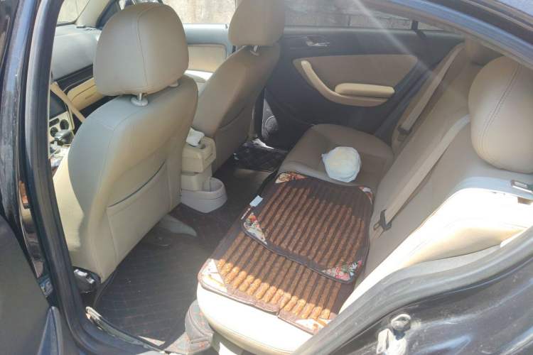 Used Volkswagen Lavida 2011 1.6L Automatic PinYou Edition Left Rear Seat