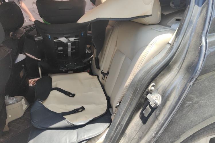 Used Volkswagen Lavida 2011 1.6L Automatic Premium Edition Left Rear Seat