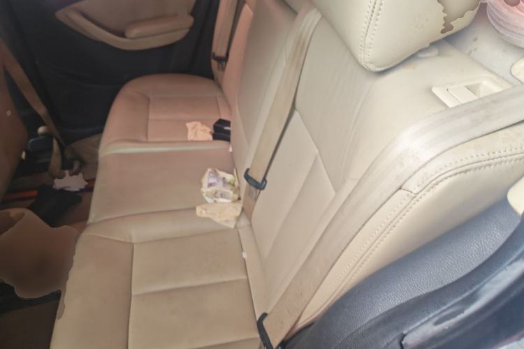 Used Volkswagen Lavida 2011 1.6L Automatic Premium Edition Left Rear Seat