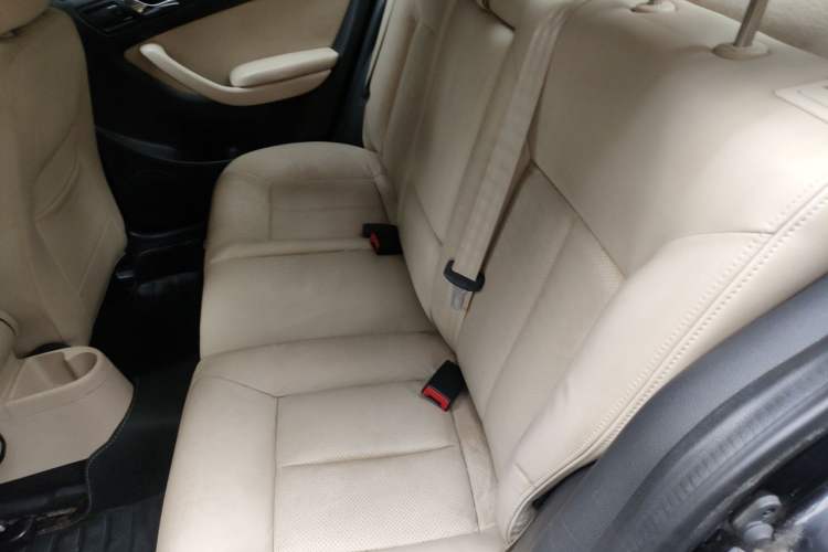 Used Volkswagen Lavida 2011 1.6L Manual - Premium Edition Left Rear Seat