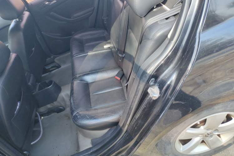Used Volkswagen Lavida 2011 1.6L Manual - Premium Edition Left Rear Seat