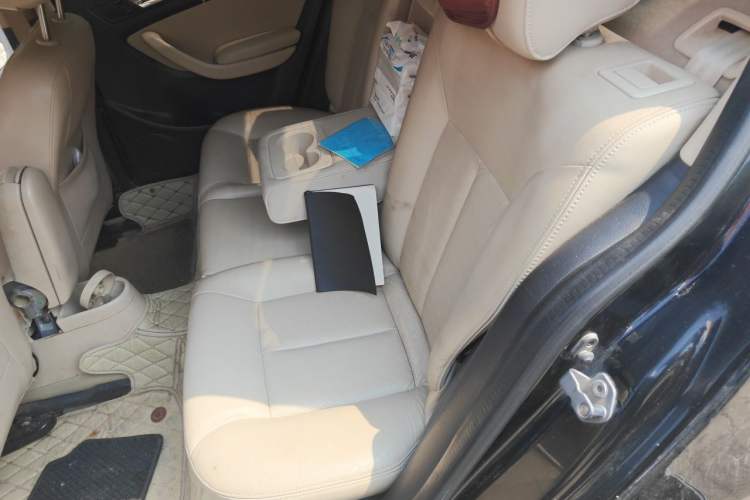 Used Volkswagen Lavida 2011 1.4 TSI DSG Prestige Edition Left Rear Seat