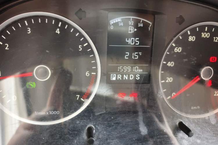 Used Volkswagen Lavida 2011 1.6L Automatic Premium Edition Odometer Close Up