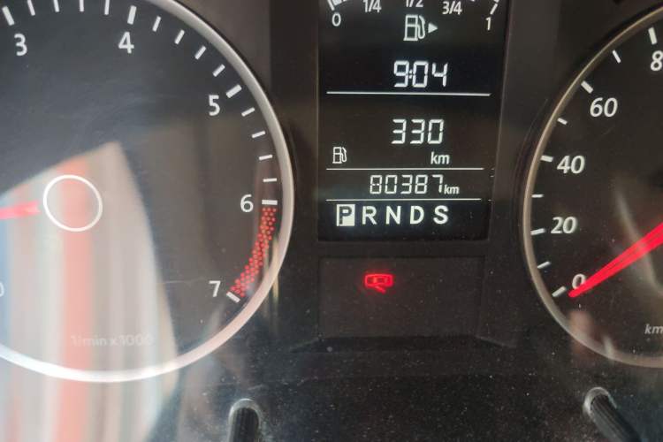 Used Volkswagen Lavida 2011 1.6L Automatic PinYou Edition Odometer Close Up