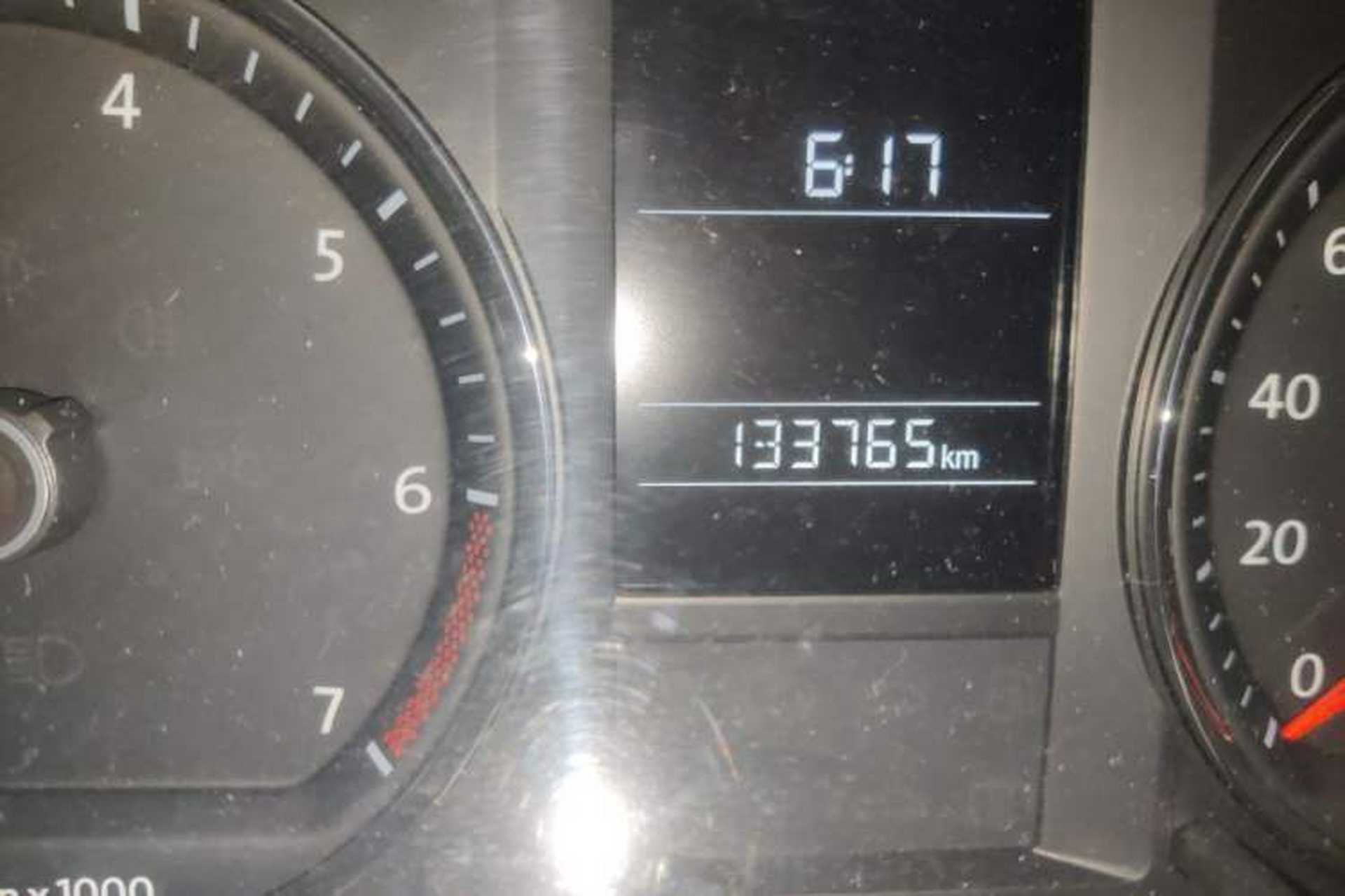 Used Volkswagen Lavida 2011 1.6L Automatic Premium Edition Odometer Close Up