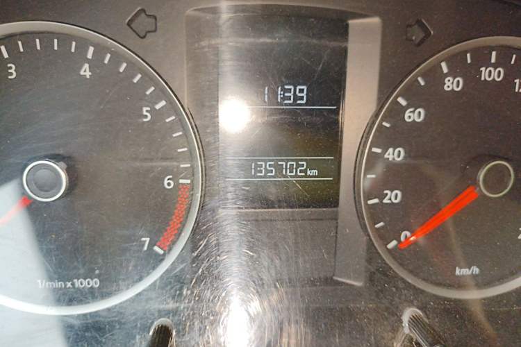 Used Volkswagen Lavida 2011 1.6L Manual Joy Version Odometer Close Up
