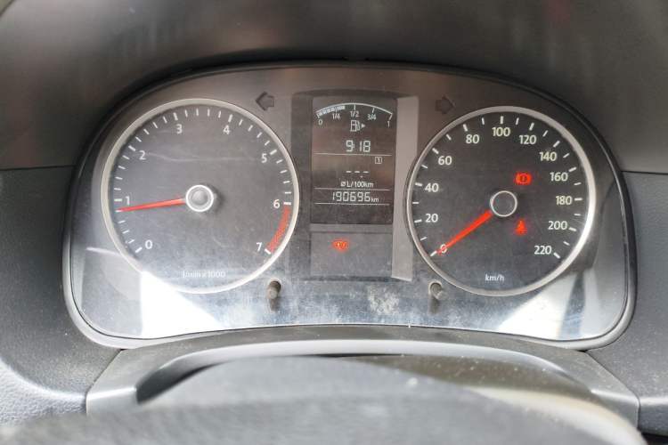 Used Volkswagen Lavida 2011 1.6L Manual Joy Version Odometer Close Up