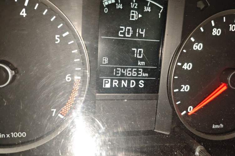 Used Volkswagen Lavida 2011 1.6L Automatic PinYou Edition Odometer Close Up