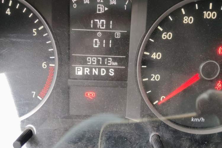 Used Volkswagen Lavida 2011 1.6L Automatic PinYou Edition Odometer Close Up