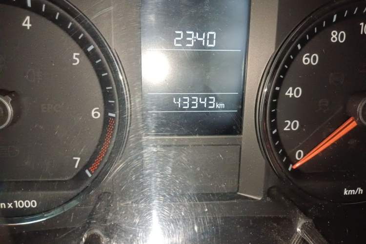 Used Volkswagen Lavida 2011 1.6L Automatic Premium Edition Odometer Close Up