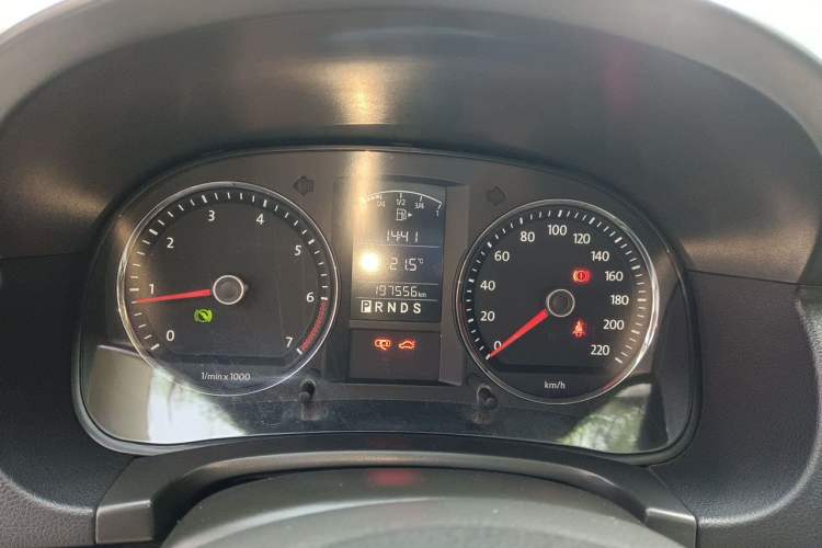 Used Volkswagen Lavida 2011 1.6L Automatic Premium Edition Odometer Close Up
