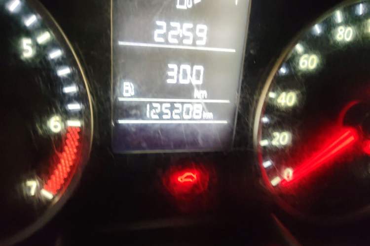 Used Volkswagen Lavida 2011 1.6L Manual Joy Version Odometer Close Up