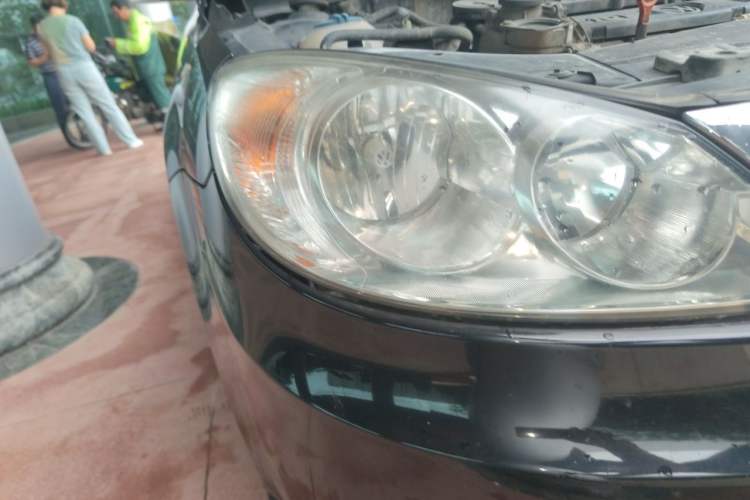 Used Volkswagen Lavida 2011 1.6L Automatic Pinxuan Edition Right Front Headlight