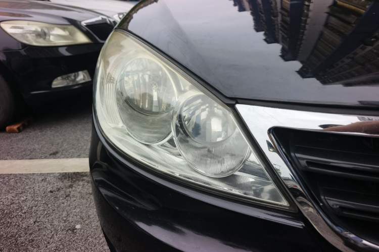Used Volkswagen Lavida 2011 1.6L Automatic PinYou Edition Right Front Headlight