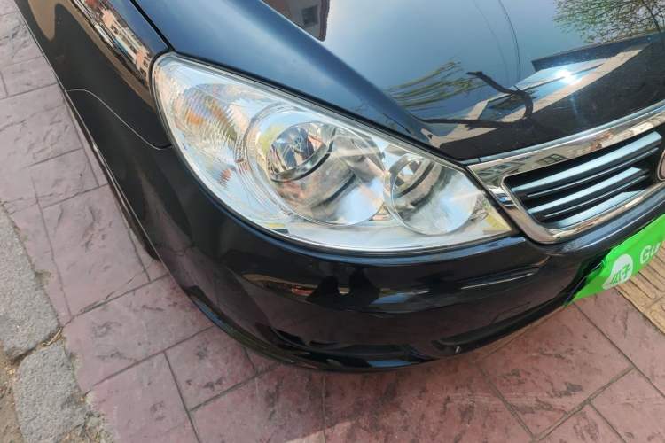 Used Volkswagen Lavida 2011 1.6L Automatic PinYou Edition Right Front Headlight