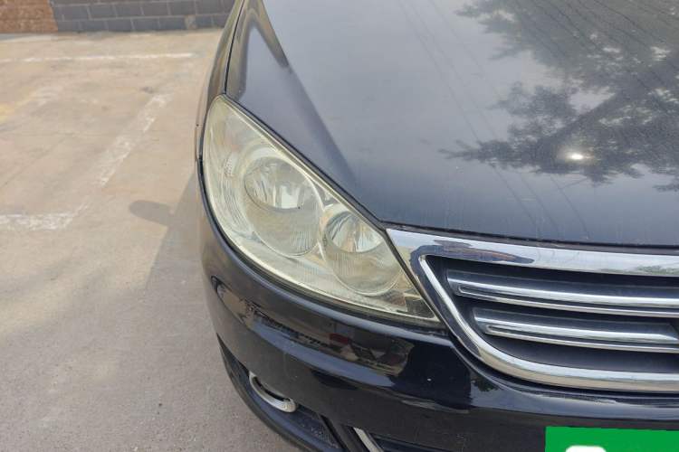 Used Volkswagen Lavida 2011 1.6L Manual - Premium Edition Right Front Headlight