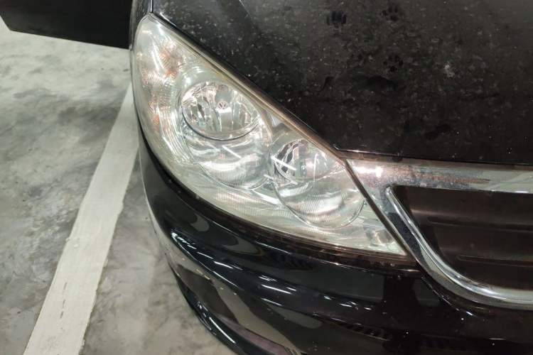 Used Volkswagen Lavida 2011 1.6L Automatic PinYou Edition Right Front Headlight
