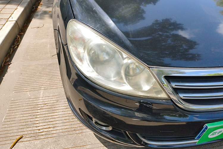 Used Volkswagen Lavida 2011 1.6L Manual - Premium Edition Right Front Headlight