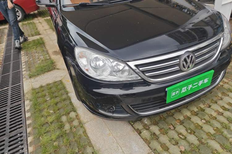 Used Volkswagen Lavida 2011 1.6L Automatic Premium Edition Right Front Headlight