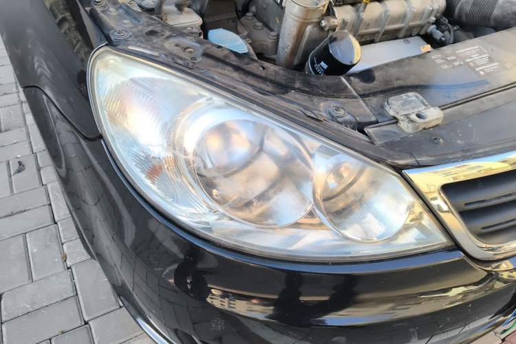 Used Volkswagen Lavida 2011 1.6L Automatic PinYou Edition Right Front Headlight