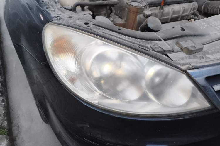 Used Volkswagen Lavida 2011 1.6L Manual Joy Version Right Front Headlight