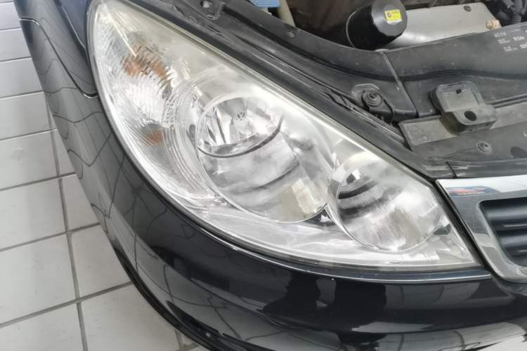 Used Volkswagen Lavida 2011 1.6L Automatic PinYou Edition Right Front Headlight