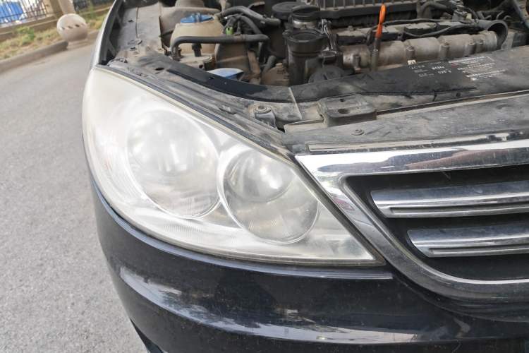 Used Volkswagen Lavida 2011 1.6L Automatic Pinxuan Edition Right Front Headlight