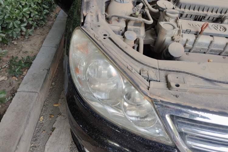 Used Volkswagen Lavida 2011 1.6L Automatic Premium Edition Right Front Headlight