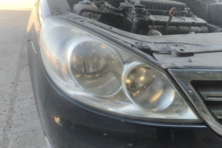 Used Volkswagen Lavida 2011 1.6L Manual Joy Version Right Front Headlight