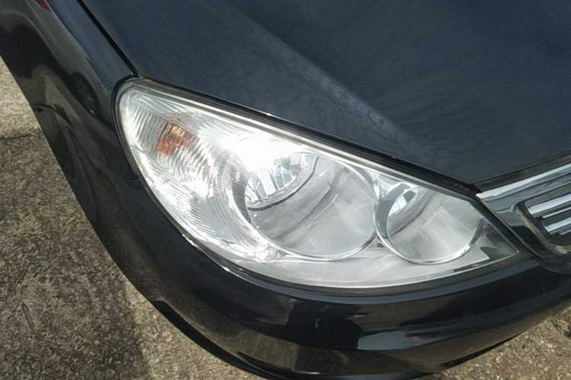 Used Volkswagen Lavida 2011 1.6L Automatic Premium Edition Right Front Headlight