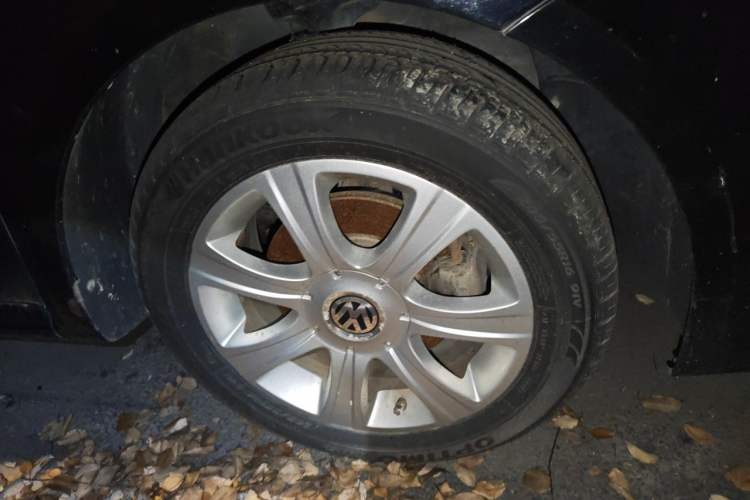 Used Volkswagen Lavida 2011 1.4 TSI DSG Prestige Edition Right Front Wheel Hub
