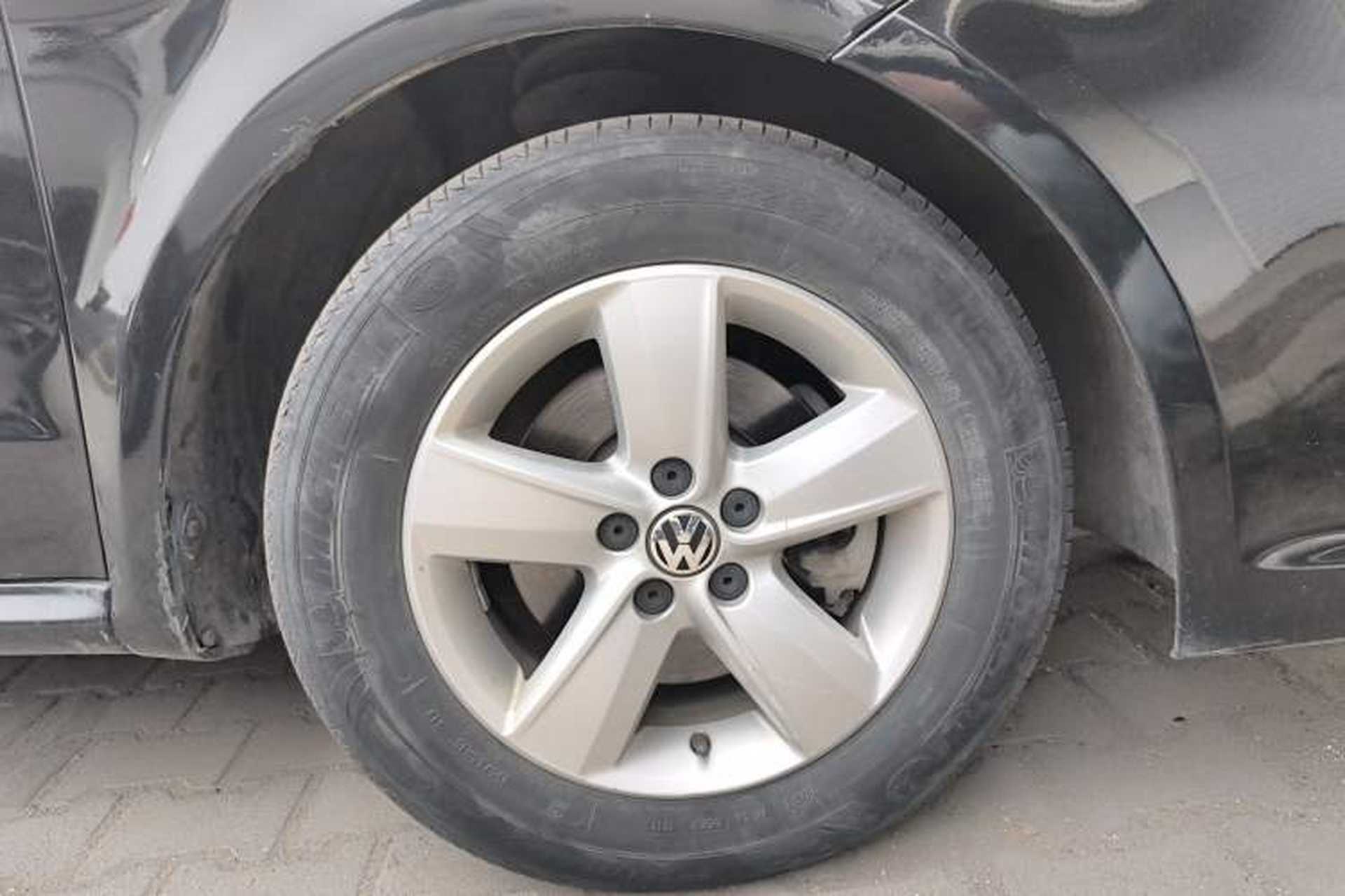 Used Volkswagen Lavida 2011 1.6L Automatic PinYou Edition Right Front Wheel Hub