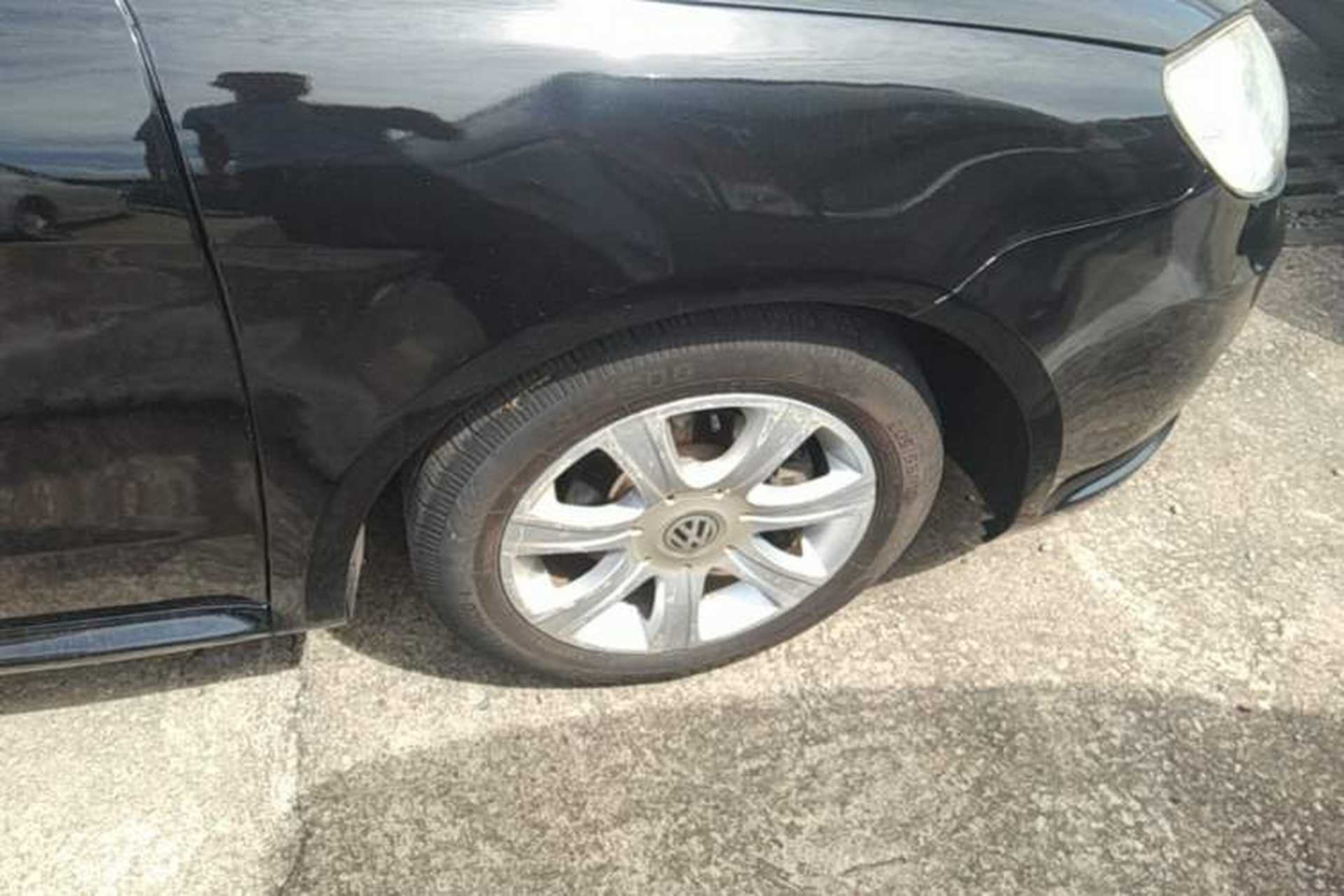 Used Volkswagen Lavida 2011 1.6L Automatic Premium Edition Right Front Wheel Hub