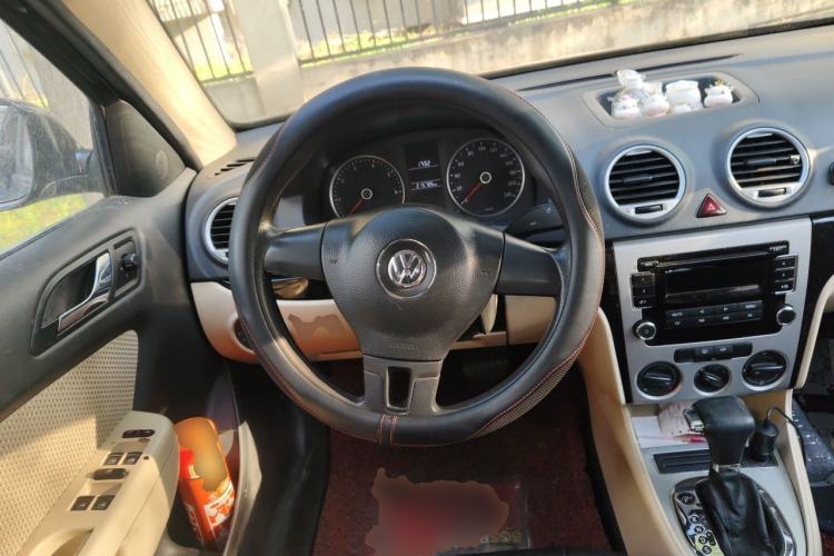 Used Volkswagen Lavida 2011 1.6L Automatic PinYou Edition Steering Wheel