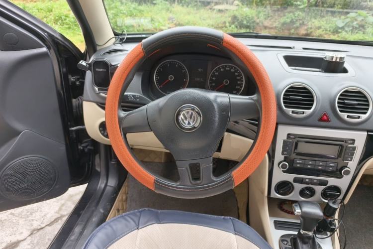 Used Volkswagen Lavida 2011 1.6L Automatic Premium Edition Steering Wheel