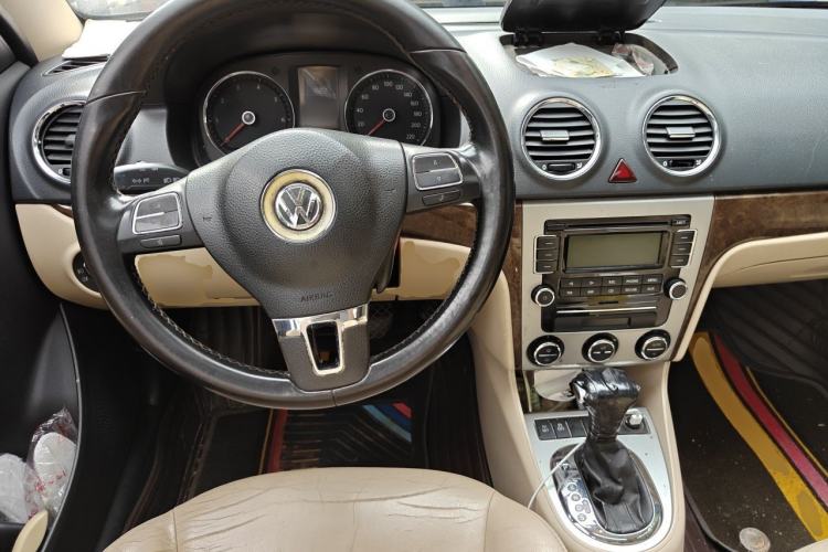Used Volkswagen Lavida 2011 1.6L Automatic Pinxuan Edition Steering Wheel