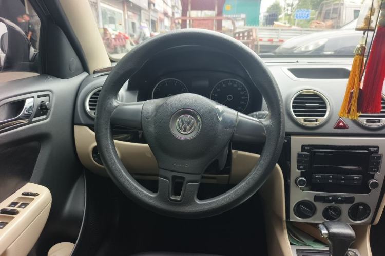 Used Volkswagen Lavida 2011 1.6L Automatic PinYou Edition Steering Wheel