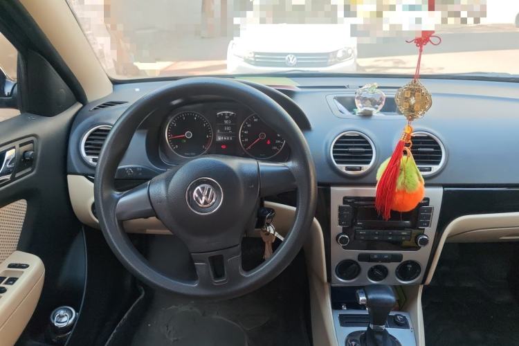 Used Volkswagen Lavida 2011 1.6L Automatic PinYou Edition Steering Wheel