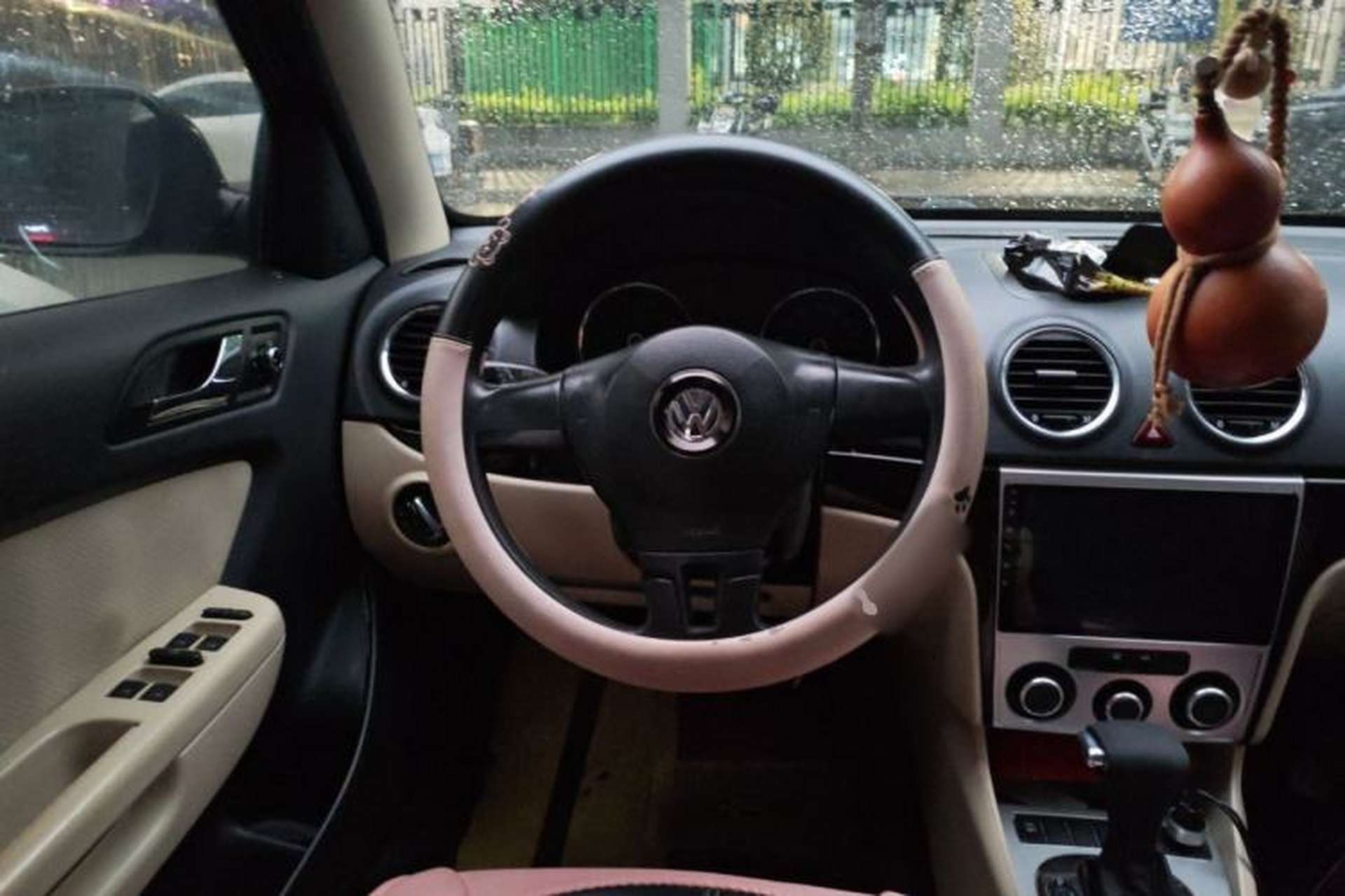 Used Volkswagen Lavida 2011 1.6L Automatic Premium Edition Steering Wheel