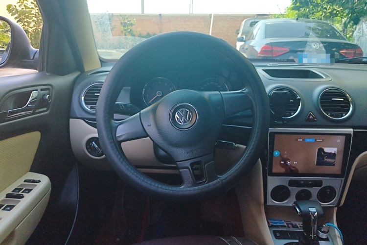 Used Volkswagen Lavida 2011 1.4 TSI DSG Prestige Edition Steering Wheel