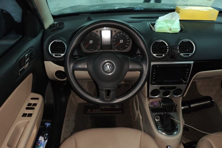 Used Volkswagen Lavida 2011 1.6L Automatic PinYou Edition Steering Wheel