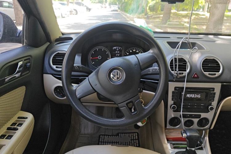 Used Volkswagen Lavida 2011 1.6L Automatic PinYou Edition Steering Wheel