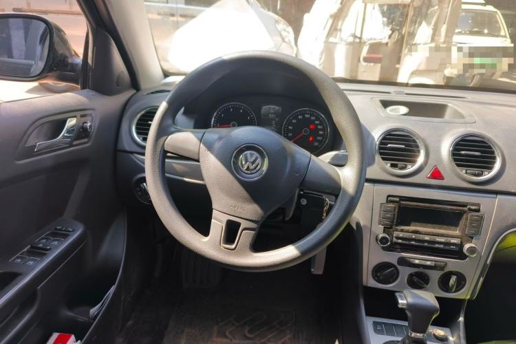 Used Volkswagen Lavida 2011 1.6L Automatic Premium Edition Steering Wheel