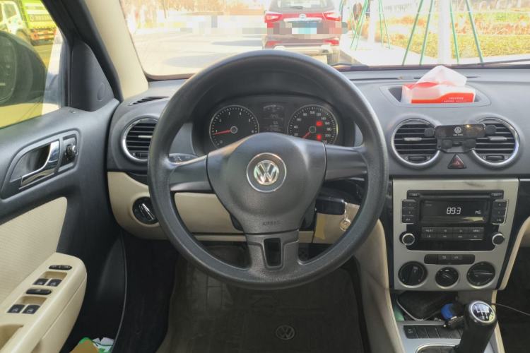 Used Volkswagen Lavida 2011 1.6L Manual - Premium Edition Steering Wheel