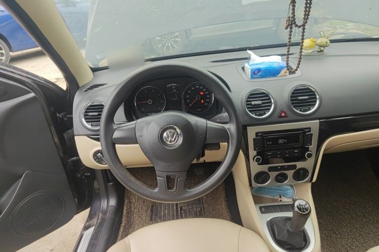 Used Volkswagen Lavida 2011 1.6L Manual - Premium Edition Steering Wheel