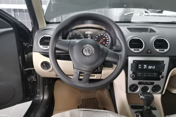 Used Volkswagen Lavida 2011 1.6L Automatic PinYou Edition Steering Wheel