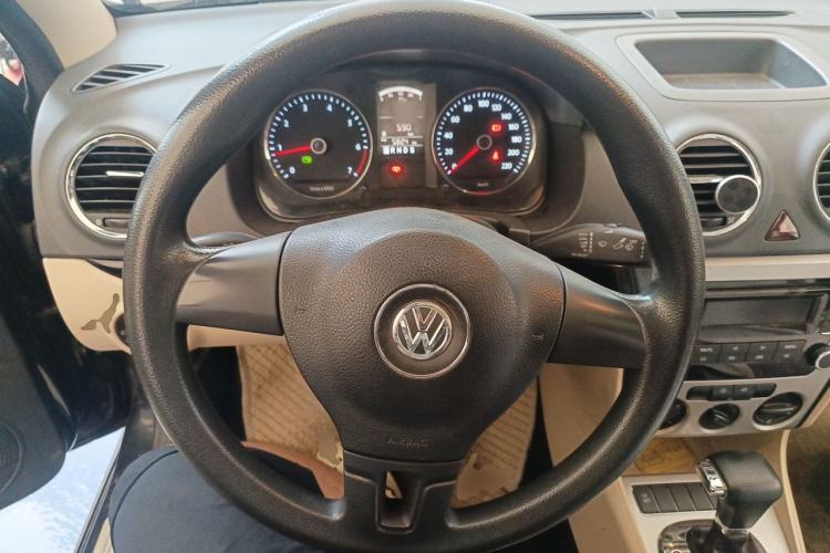 Used Volkswagen Lavida 2011 1.6L Automatic Premium Edition Steering Wheel