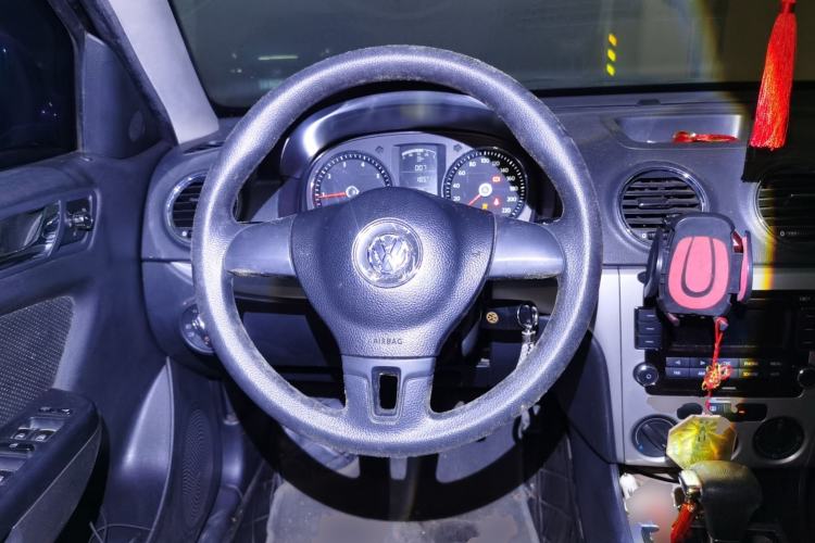 Used Volkswagen Lavida 2011 1.6L Automatic Premium Edition Steering Wheel