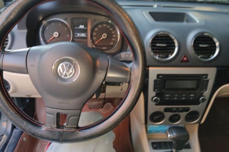 Used Volkswagen Lavida 2011 1.6L Automatic Premium Edition Steering Wheel