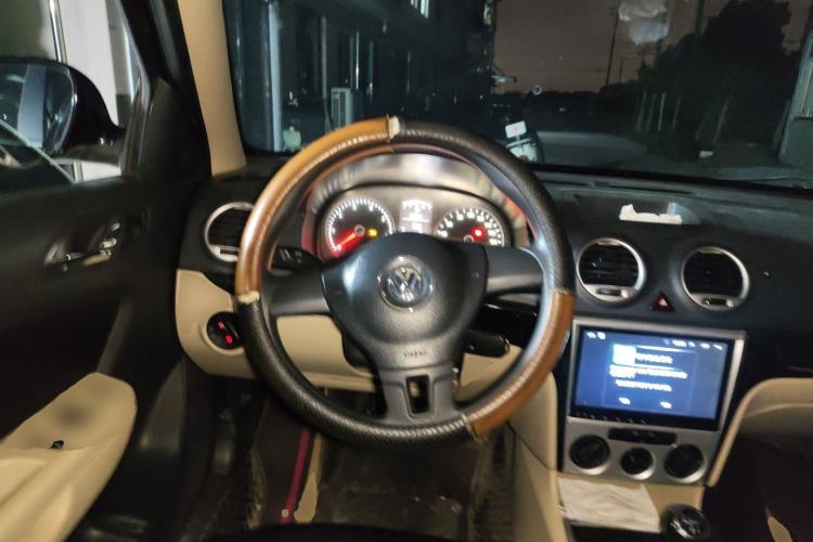 Used Volkswagen Lavida 2011 1.6L Manual Joy Version Steering Wheel